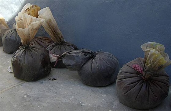Zabavené opium v Afghánistánu.