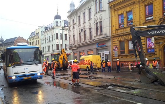 U loni zkomplikovala rozsáhlá rekonstrukce Nádraní ulice dopravu v centru Ostravy. 