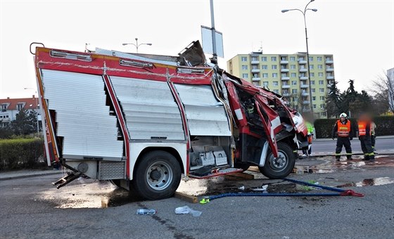 Hasii havarovali ve Znojm cestou ke smrtelné nehod. Vichni tyi lenové...