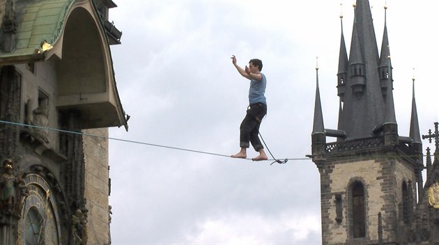 Slackline na Staromstském námstí