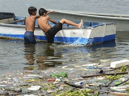 Ztoka Guanabara v Riu de Janeiru, ve kter se za rok uskuten olympijsk...