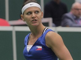 esk tenistka Lucie afov v duelu s Caroline Garciaovou z Francie.