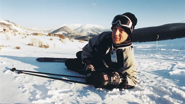 Ministr vnitra Stanislav Gross pi zimn dovolen s manelkou rkou a dcerou Denisou v lednu 2002.