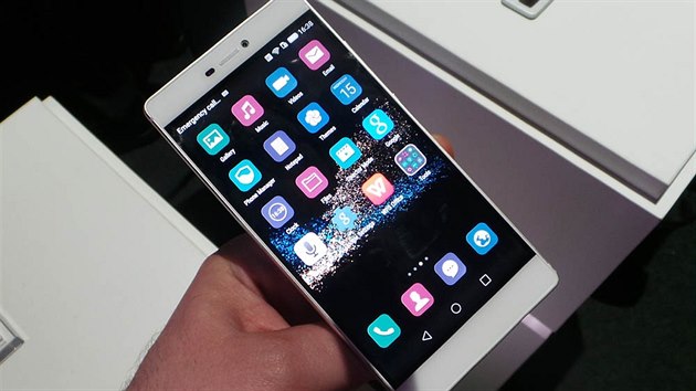 Huawei P8 na premie v Londn