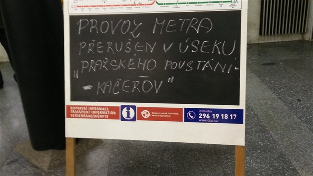 Doprava byla mezi stanicemi metra Pražského povstání a Kačerov přerušena kvůli... Doprava byla mezi stanicemi metra Pražského povstání a Kačerov přerušena kvůli...