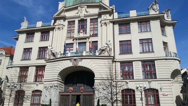 Sídlo magistrátu v Nové radnici na Mariánském náměstí. Sídlo magistrátu v Nové radnici na Mariánském náměstí.