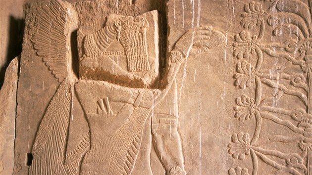 Relif znien islamisty v Nimrudu.