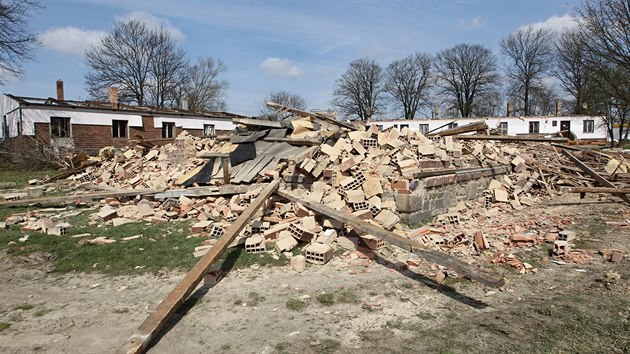 Jihlavsk tvr holobyt Havaj postupn miz. Nahrad j zprvu sten okrun kiovatka a pozdji snad i vnitn okruh msta. Lid, kte tu ili v nuznch podmnkch, se odsthovali vesms k pbuznm nebo do ubytoven.