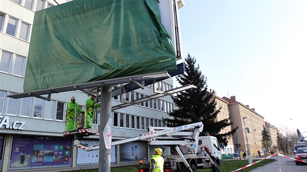 Billboard v Brn musel pry. Byla to ern stavba.