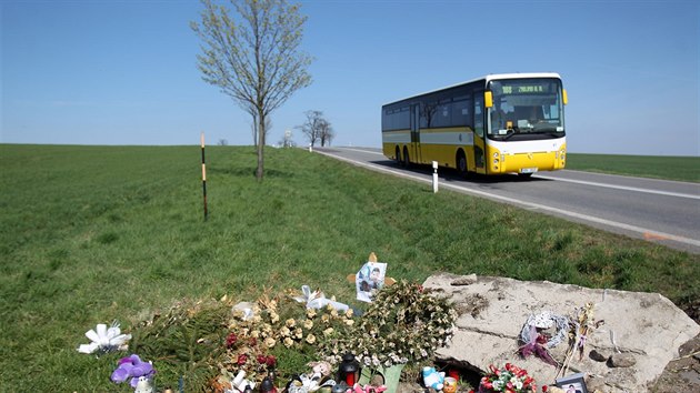 Kousek od Suchohrdel u Miroslavi se ped necelm mscem stala nejtragitj nehoda na I/52.