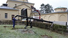 Umístění netradičního náhrobku na hromadný hrob středověkých měšťanů v Děčíně... Umístění netradičního náhrobku na hromadný hrob středověkých měšťanů v Děčíně...