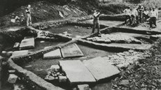 Ostatky z Mariánské louky pod dnským zámkem vyzvedli archeologové v roce 1985...