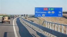 Americký konvoj poblíž polsko-ukrajinských hranic Americký konvoj poblíž polsko-ukrajinských hranic