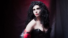 První profesionální domina PhDr. Lenka Křížová První profesionální domina PhDr. Lenka Křížová