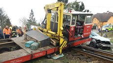 Drezína vykolejila a poničila výhybku u nádraží v Nové Včelnici. Drezína vykolejila a poničila výhybku u nádraží v Nové Včelnici.
