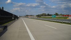 estikilometrový úsek dálnice D1 z Bohumína na státní hranici s Polskem, kde na...