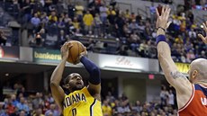 C.J. Miles z Indiany střílí v utkání proti Washingtonu. C.J. Miles z Indiany střílí v utkání proti Washingtonu.