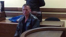 Obžalovaný Viktor Ressek u soudu v Hradci Králové (13.4.2015). Obžalovaný Viktor Ressek u soudu v Hradci Králové (13.4.2015).