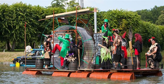 Sout netradiních plavidel na Holeovské Regat 2014.