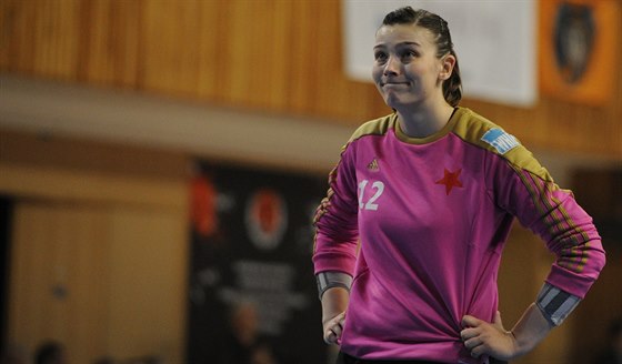 Lucie Satrapová jet v dresu praské Slavie