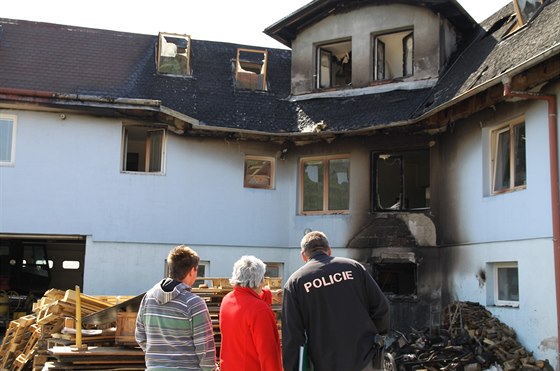 Budova lyaského areálu v Nmikách ped temi týdny vyhoela.