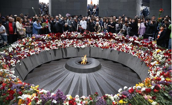 Arménie si pipomíná stoleté výroí genocidy (24. dubna 2015).
