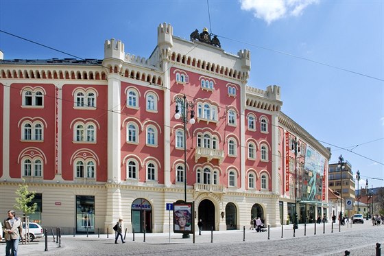 Obchodní centrum Palladium stojí v Praze 1 na námstí Republiky. Vzniklo...