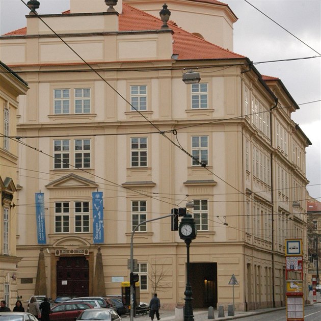 eské muzeum hudby sídlí v bývalém barokním kostele svaté Máí Magdaleny na...