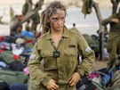 Izraelská vojaka po dvacetikilometrovém pochodu pes pou, jím skonil...