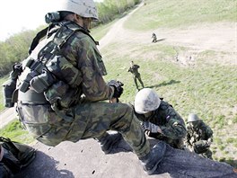 19 Armádní výcvik ve Vykov
