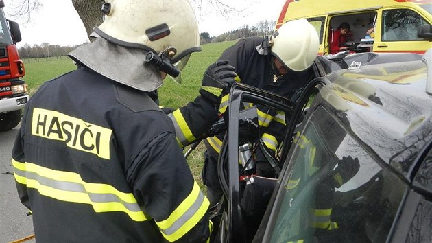 Smrteln nehoda u Popelna na Jindichohradecku.