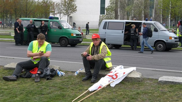 Protest nmeckch hornk v Berln proti nvrhu vldy pokutovat elektrrny za zniovn ovzdu (25. dubna 2015)