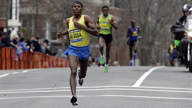 Lelisa Desisa pi Bostonskm maratonu unik soupem.