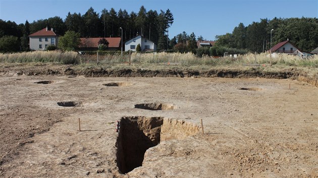Archeologick objevy ve Strkch u Hradce Krlov (21.4.2015).