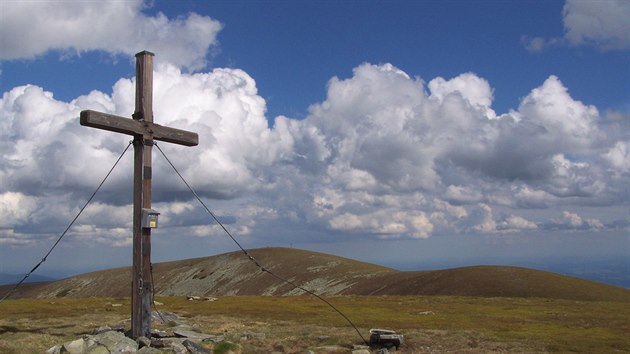 Plochý vrchol Lenzmoarkogelu, nejvyího bodu Gleinalpe