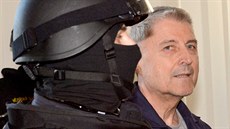 Bohumír Ďuričko přichází na jednání pražského městského soudu, kde žádá o... Bohumír Ďuričko přichází na jednání pražského městského soudu, kde žádá o...