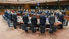Politici Evropské unie se sjeli do Bruselu na mimoádný summit k vln migrant...