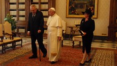 Prezident Milo Zeman s manelkou Ivanou u papee Frantika ve Vatikánu (duben...
