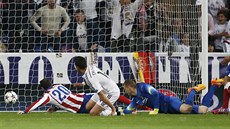 Javier Hernández z Realu Madrid stílí gól ve tvrtfinále Ligy mistr proti...