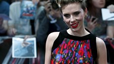 Scarlett Johanssonová na londýnské premiée Avengers: Age of Ultron (21. dubna...