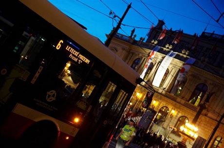 Vtí msta zajiují návtvníkm Muzejních nocí dopravu speciálními autobusy