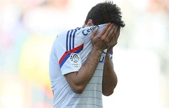 Clement Grenier z Lyonu po prohe svého týmu 0:3 na hriti Caen.