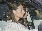 Carole Middletonov a jej dcera Pippa jely za Kate a malou princeznou (Londn,...
