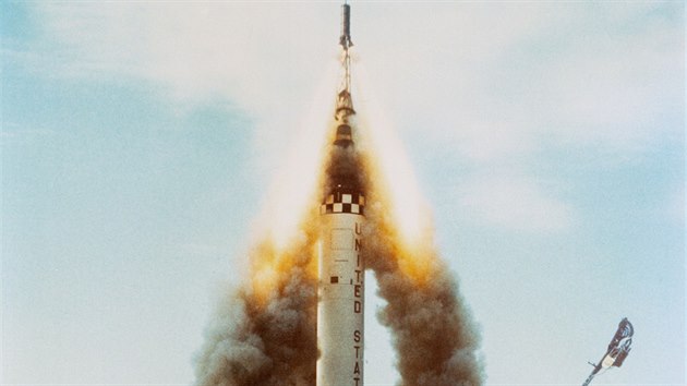 Průběh zkoušky první záchranné raketové věžičky určené pro kosmické lodi... Průběh zkoušky první záchranné raketové věžičky určené pro kosmické lodi...