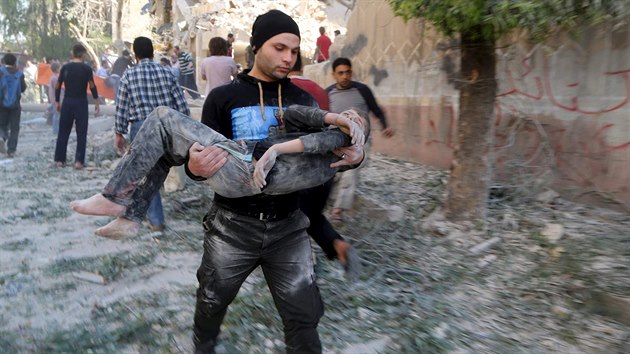 Aleppo trp vlenmi zloiny asadovc i povstalc(3. dubna 2015)