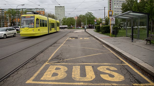 V tuzemsku nebude tramvaj na baterie jezdit nejspe jet nkolik let. (6. kvtna 2015)