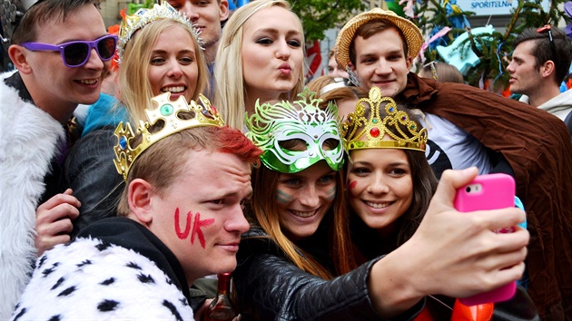 Praský Majáles. Studentský prvod proel centrem msta z Vodikovy ulice a na...