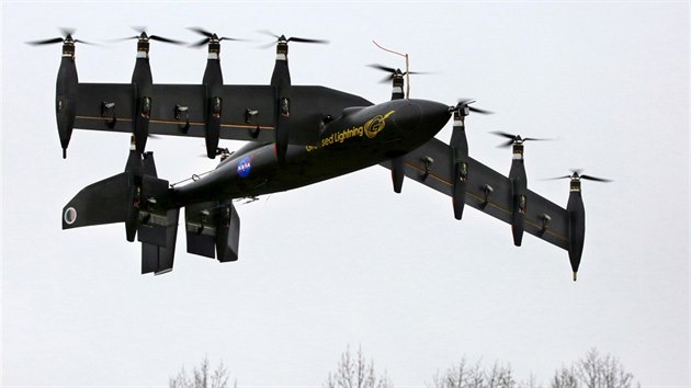 Protoryp hybridního dronu GL-10 z dílny NASA
