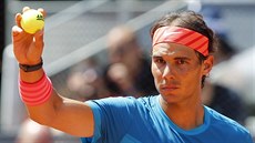 Rafael Nadal v semifinále madridského turnaje proti Tomái Berdychovi.