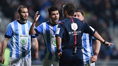 CO TO PÍSKÁŠ Boleslavští fotbalisté Kysela (vlevo), Ďuriš a Bořil spílají v... CO TO PÍSKÁŠ Boleslavští fotbalisté Kysela (vlevo), Ďuriš a Bořil spílají v...